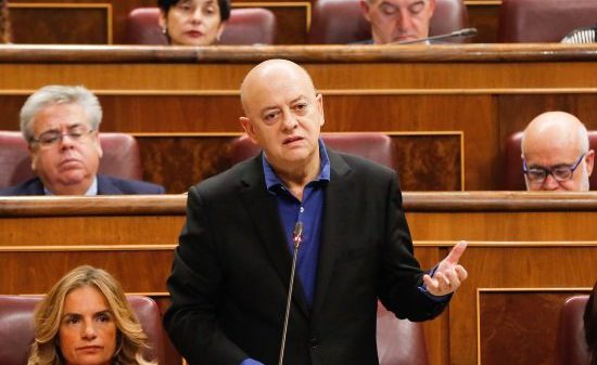 Un único diputado de los 350 ha renunciado a las dietas del Congreso durante el parón