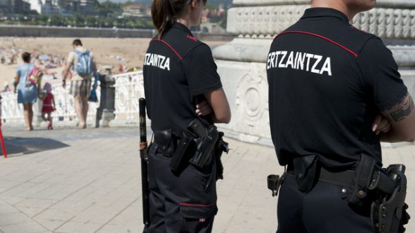 Detenido por robar con violencia en un establecimiento de Donostia