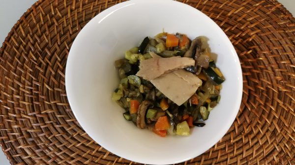 Ratatouille de verduras al horno con Bonito del Norte, de la mano de Conservas Serrats