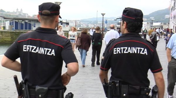 Detenido en Pasaia tras fracturar el cristal de un comercio