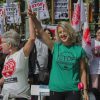 Stop Desahucios se concentra para paralizar un desahucio en Donostia