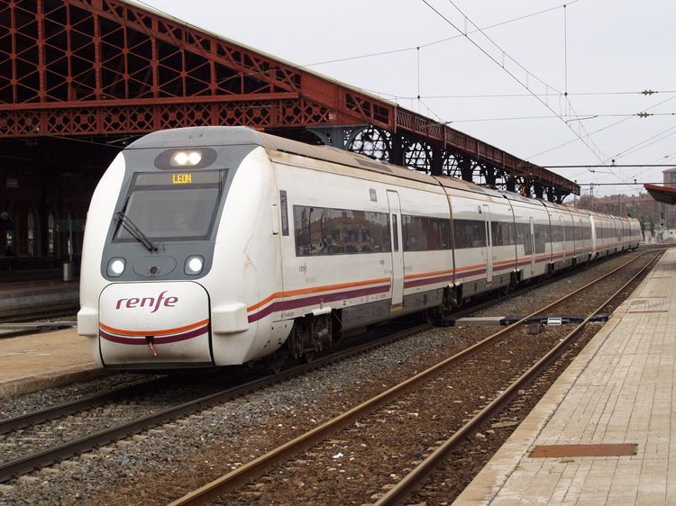 Renfe confía en CAF para renovar su flota