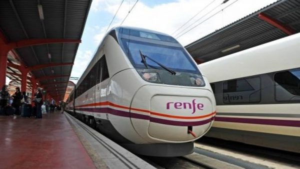 Renfe confía en CAF para renovar su flota