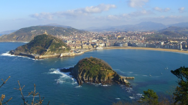 Ecologistas en Acción otorga dos banderas negras a Gipuzkoa